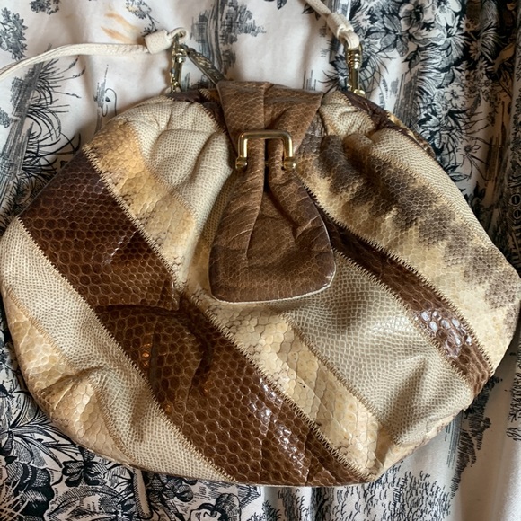 Vintage Caprice Shoulder Bag - Picture 2 of 12